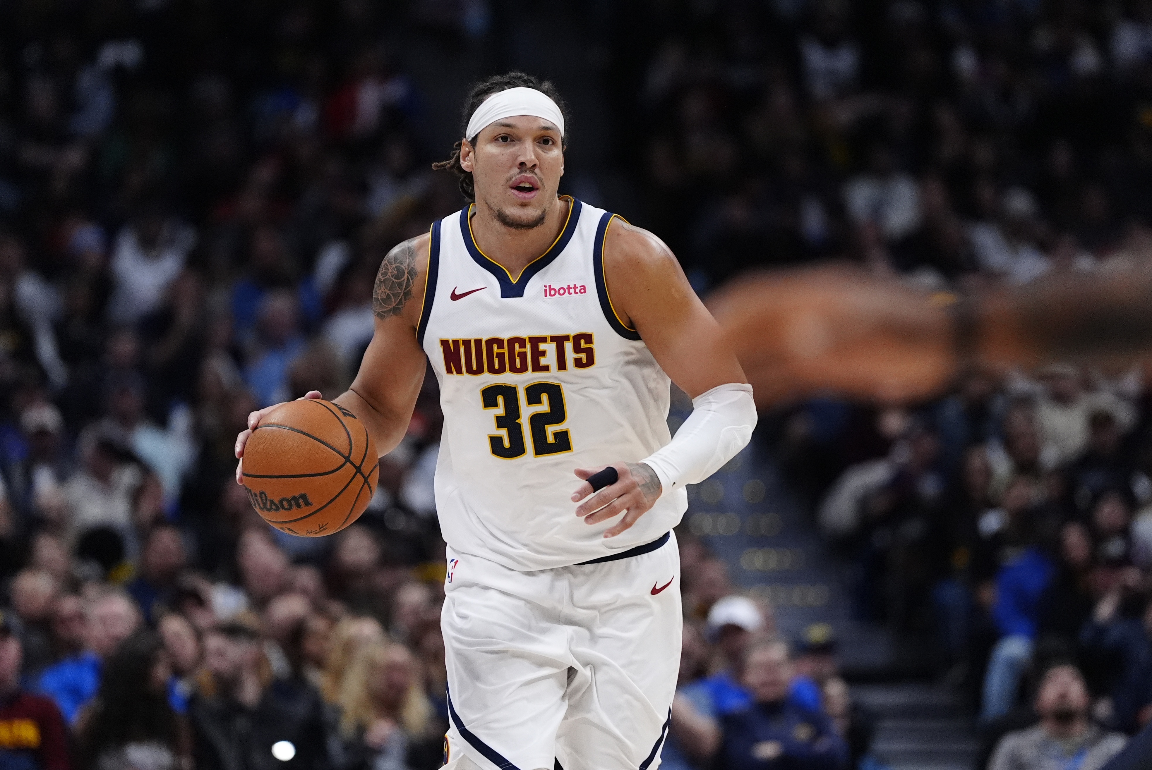 鲸鱼直播NBA-逐渐找状态！阿隆·戈登出战29分钟 15中6砍下16+8&amp;填满数据栏