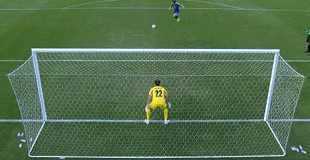 鲸鱼直播-约旦U23门将扑点后激情庆祝，结果球反弹入网瞬间傻眼