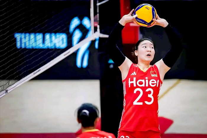 鲸鱼直播-张籽萱进步不如预期，只因没有顶级教练带！江苏女排应请回沈富麟|二传|李立军|刁琳宇|孙燕|赵勇_新浪体育_新浪新闻